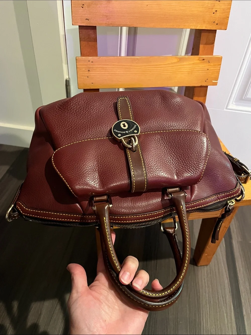 🍓TRADED🍓DOONEY & BOURKE Dark Red Samba Satchel w/ Dooney Lock